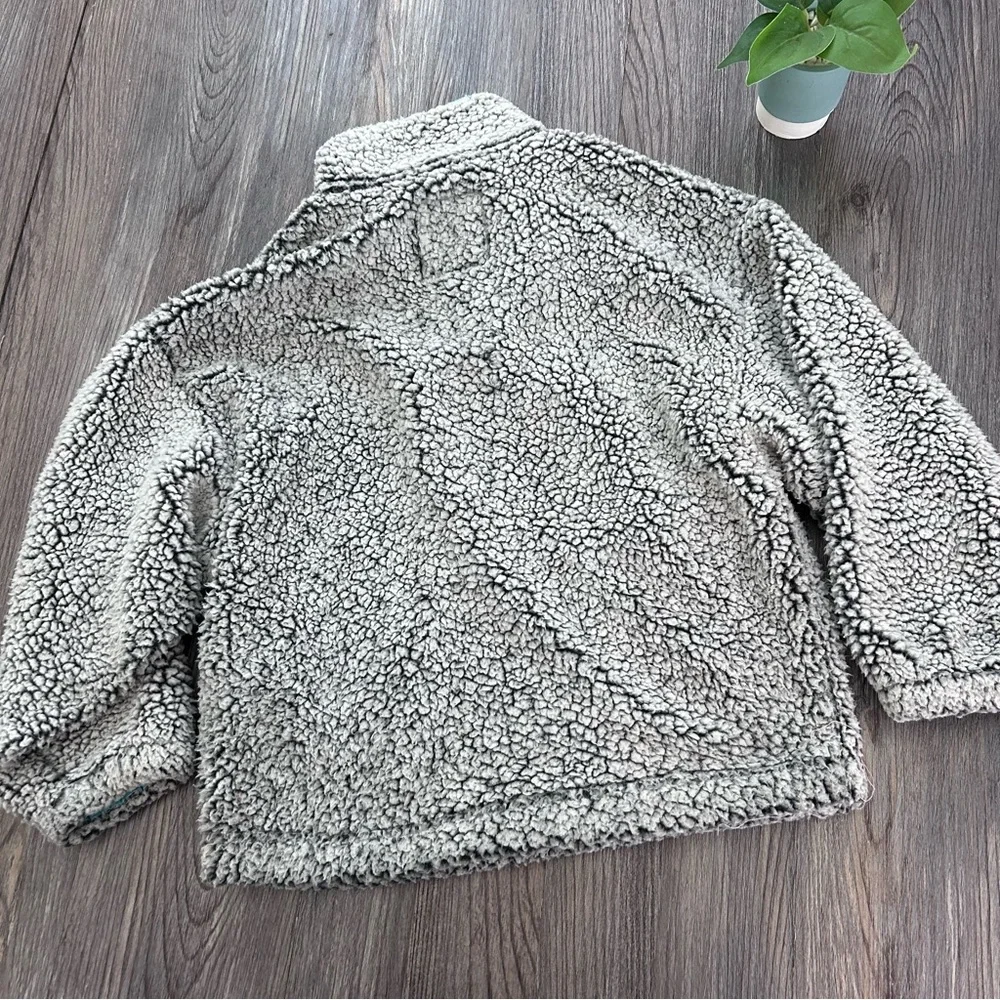 Justice Sherpa Pullover size S 6-7